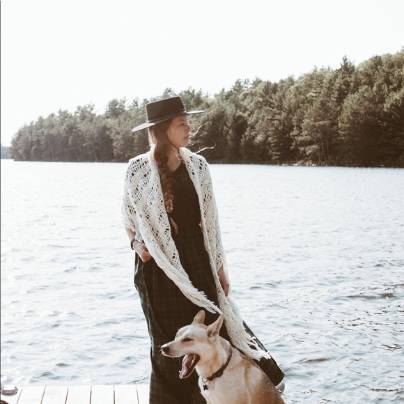 Granny Stitch Classic Shawl - Picture 2 of 3